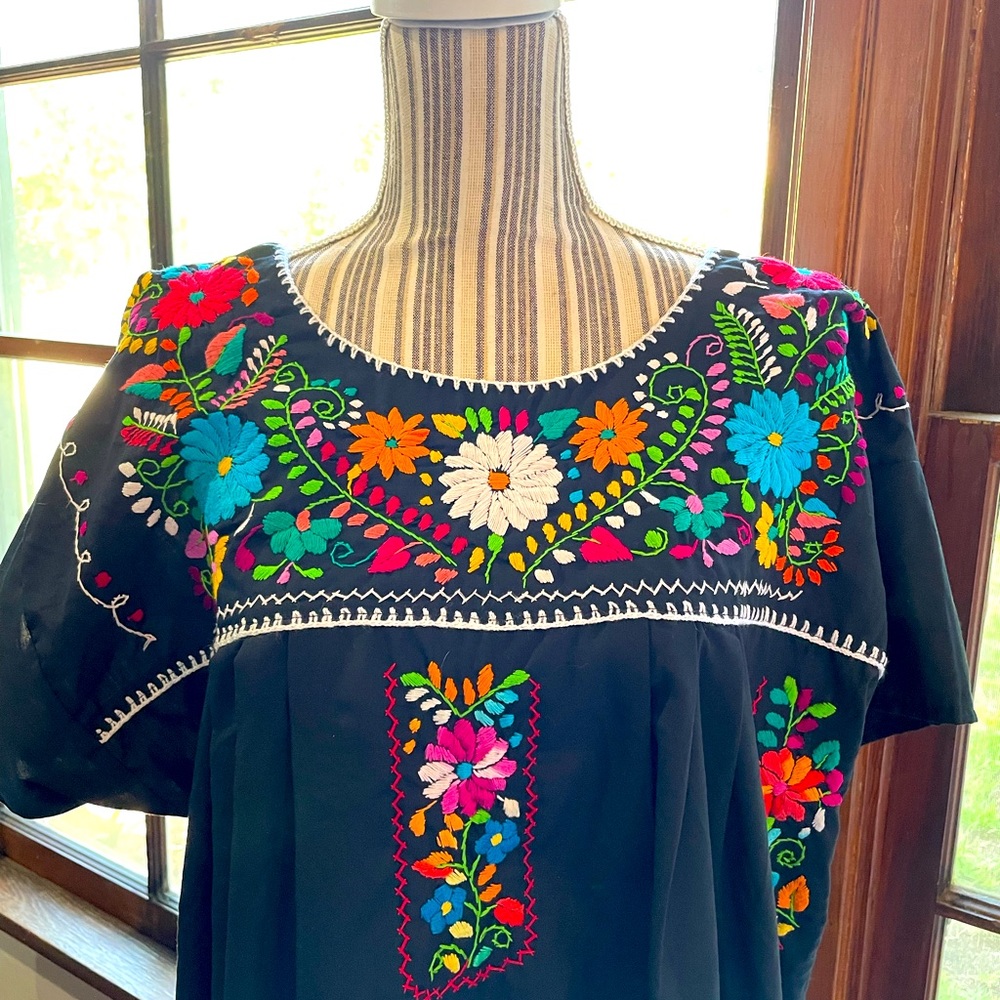 Embroidered Mexican ethnic Dress